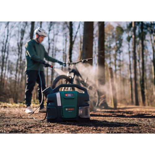 Bosch Fontus 18V-6 akkumulátoros kerékpármosó (EU) – 6L tartály, 20 bar, akkuval+töltővel
