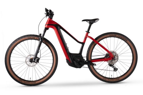 BESV TRX-B 1.3 ST – középmagas átlépésű • Bosch Performance CX • 625 Wh • RockShox Judy 120 mm • Shimano Deore 12 sebesség